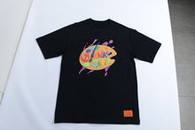 Load image into Gallery viewer, Blank Easel Puff Print Black T-Shirt
